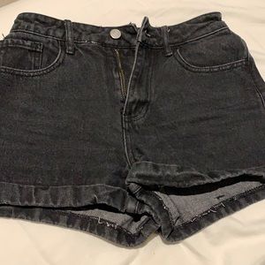PACSUN BLACK MOM JEAN SHORTS
